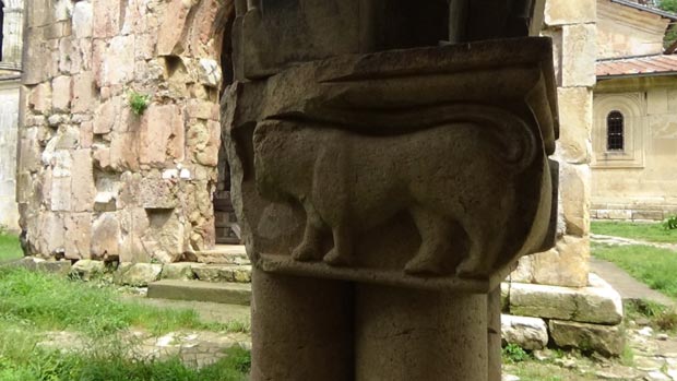 #506 : Voir la tombe du roi David à Ghelati en Géorgie
