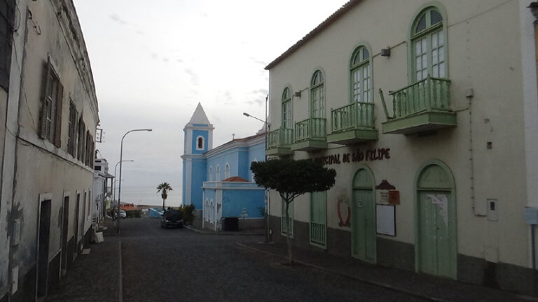#735 : Explorer Sao Filipe et l’Île de Fogo au Cap Vert sao filipe
